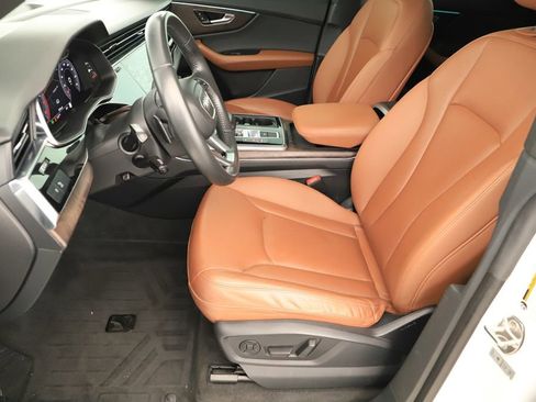 Used 2019 Audi Q8 Premium Plus w/ Premium Plus AWD/4WD image 21