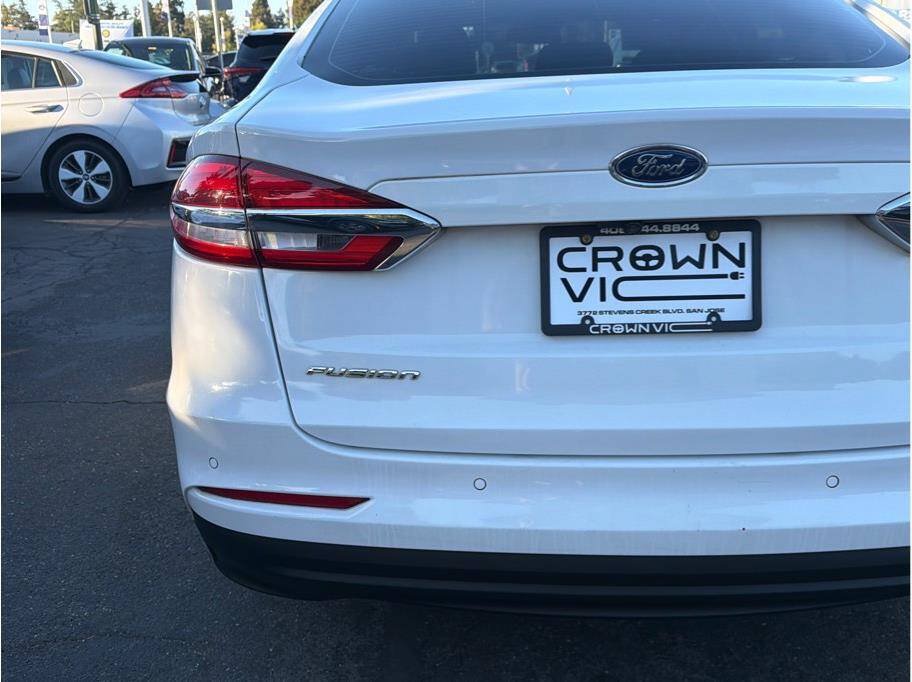 Used 2020 Ford Fusion SE FWD image 19