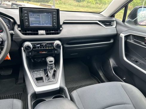 Used 2019 Toyota RAV4 LE w/ All Weather Liner Package AWD/4WD image 20
