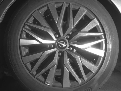 Used 2025 Nissan Altima 2.5 SV FWD image 17