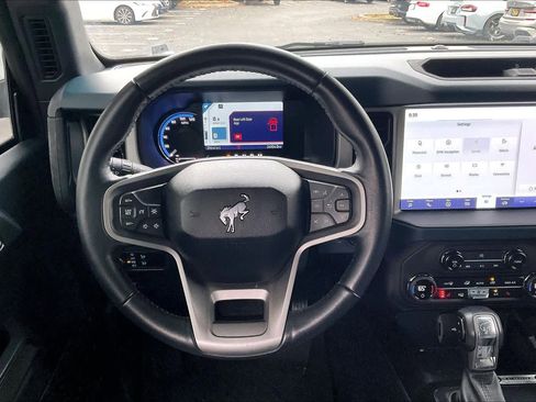 Used 2024 Ford Bronco Outer Banks image 8