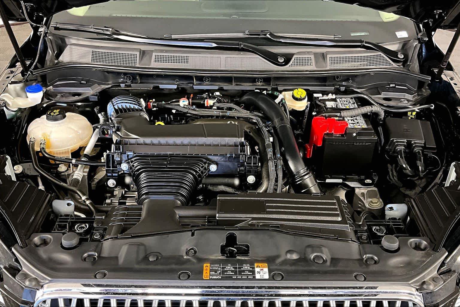 Used 2025 Lincoln Corsair FWD image 31