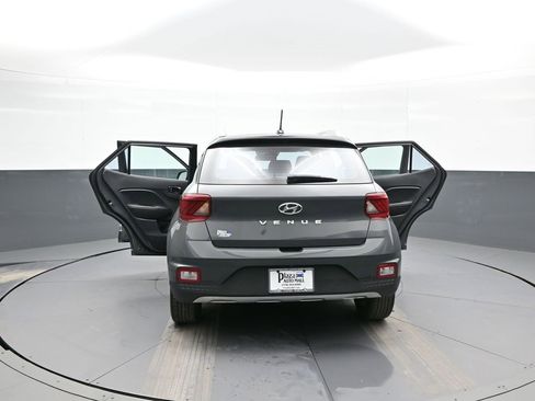 Certified 2023 Hyundai Venue Limited w/ Cargo Package image 45