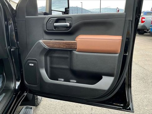Used 2020 Chevrolet Silverado 3500 High Country w/ Z71 Off-Road Package image 25