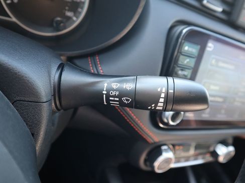 New 2025 Nissan Versa SR w/ Trunk Package image 18