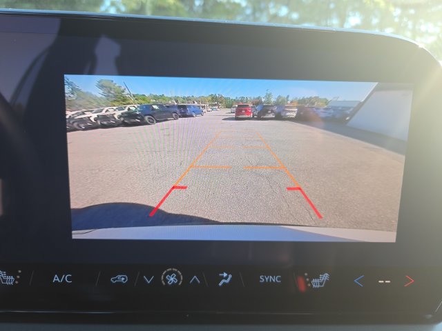 Used 2026 Chevrolet Traverse LT w/ LPO, Floor Liner Package FWD image 26