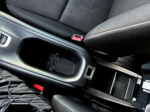 Used 2017 Honda HR-V EX image 20