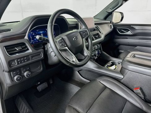 Used 2023 Chevrolet Tahoe Z71 w/ Luxury Package AWD/4WD image 9