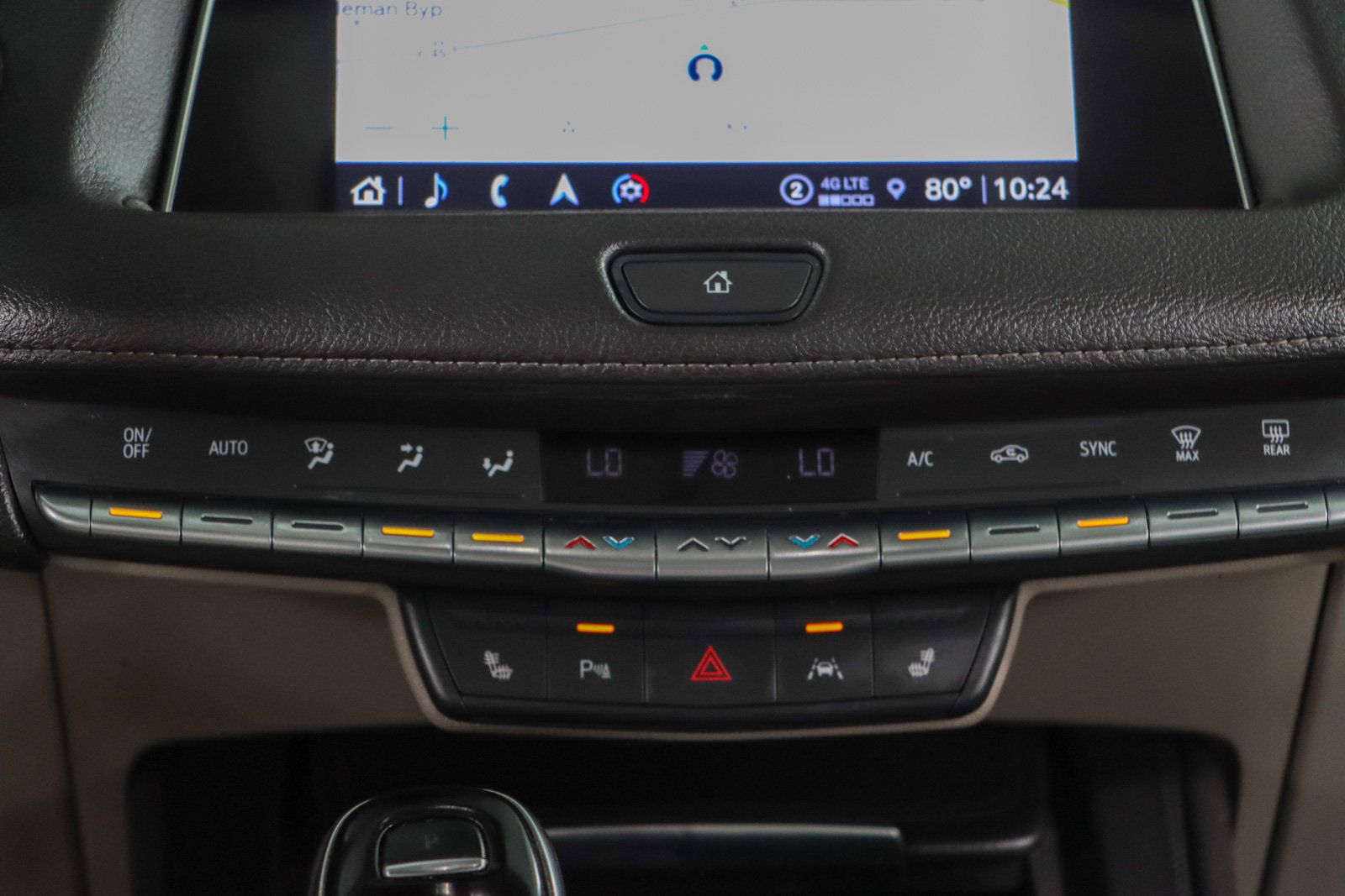 Used 2023 Cadillac XT4 Premium Luxury w/ Cold Weather Package FWD image 20