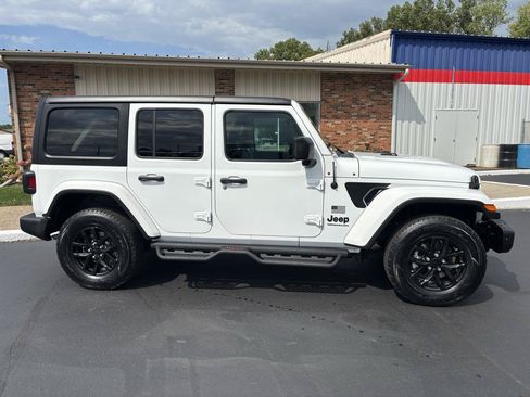 Used 2023 Jeep Wrangler Unlimited Sport AWD/4WD image 2
