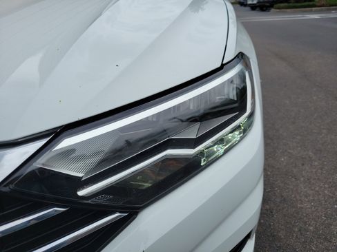 Used 2019 Volkswagen Jetta SE image 9