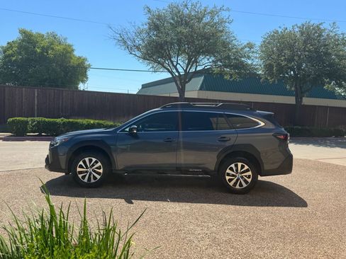 Used 2023 Subaru Outback Premium AWD/4WD image 11