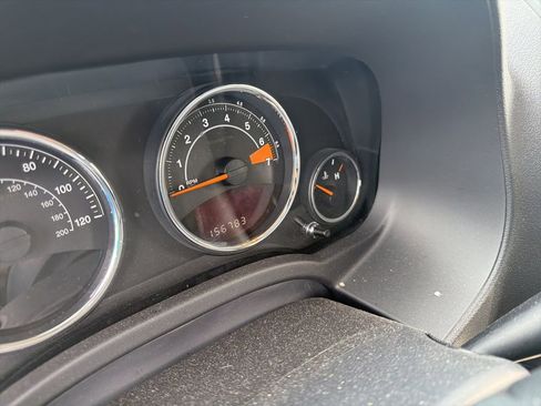 Used 2016 Jeep Compass High Altitude image 10