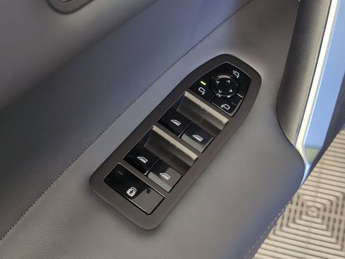 New 2026 BMW iX xDrive45 w/ M Sport Package image 9