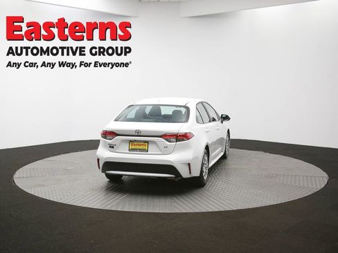 Used 2022 Toyota Corolla LE image 36