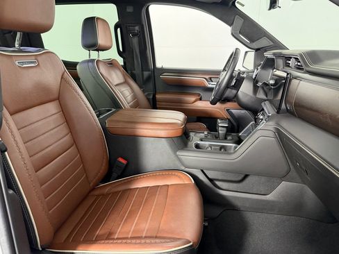 Used 2024 GMC Sierra 1500 Denali Ultimate image 32