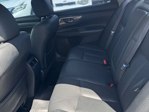 Used 2015 Nissan Altima 2.5 SL w/ Technology Package FWD image 14