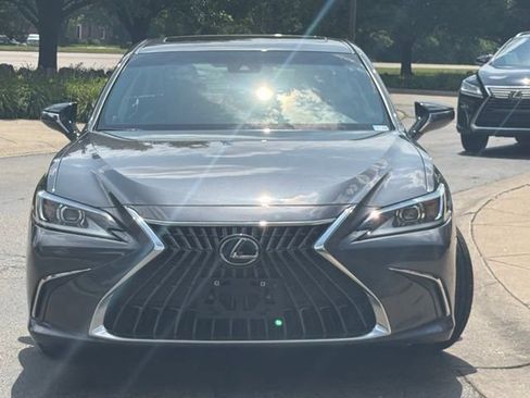 Certified 2025 Lexus ES 350 w/ Accessory Package (Z2) FWD image 2