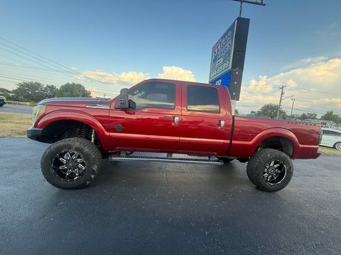 Used 2015 Ford F250 Platinum w/ FX4 Off-Road Package AWD/4WD image 6