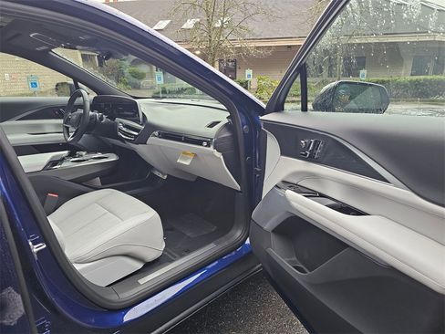 New 2026 Cadillac Lyriq Premium Sport image 10