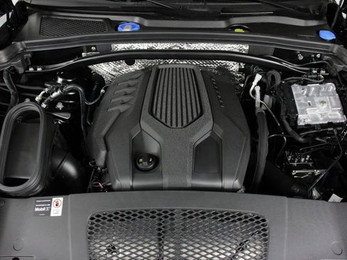 New 2026 Porsche Macan image 20