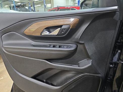 Used 2019 GMC Terrain SLE w/ Driver Convenience Package image 25