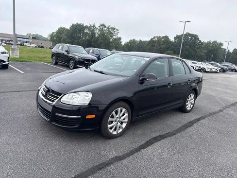 Used 2010 Volkswagen Jetta Limited Edition FWD image 3