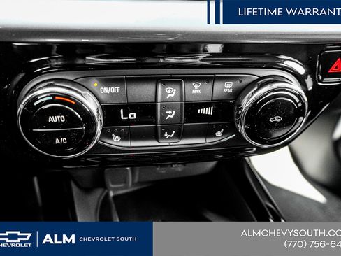New 2025 Chevrolet Trax LT w/ Sunroof Package FWD image 42