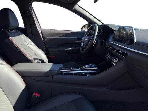 Used 2021 Hyundai Sonata SEL Plus w/ Tech Package image 14