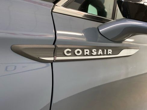 New 2025 Lincoln Corsair Reserve w/ Equipment Group 202A image 13