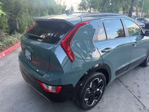 Certified 2023 Kia Niro Wind w/ Wind Preserve Package FWD image 4