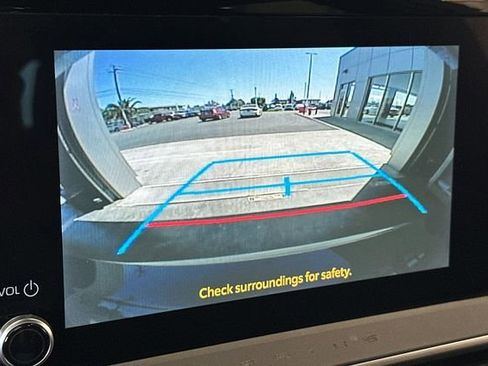 Used 2024 Toyota Prius XLE FWD image 21