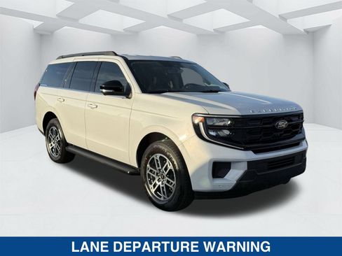 New 2026 Ford Expedition Active RWD image 3