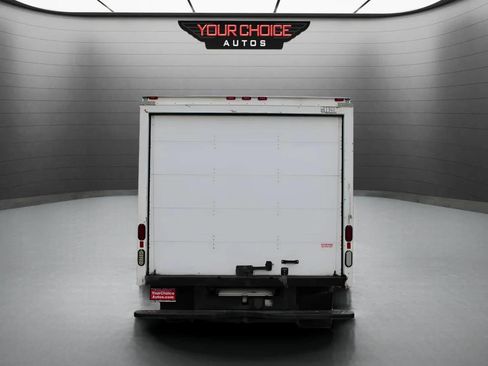 Used 2014 Ford E-350 and Econoline 350 Super Duty image 6