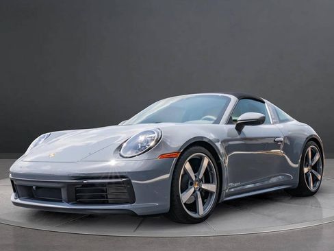 Used 2024 Porsche 911 Targa 4 AWD/4WD image 3