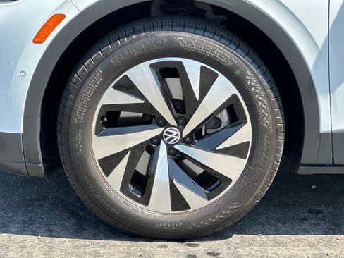 Used 2023 Volkswagen ID.4 Pro RWD image 26
