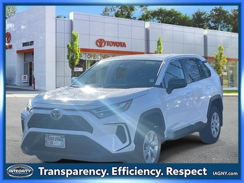Certified 2023 Toyota RAV4 LE image 4