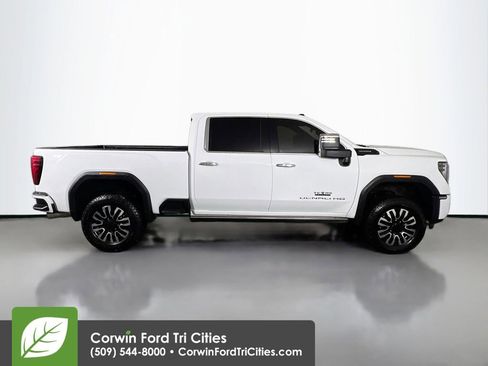Used 2024 GMC Sierra 3500 Denali Ultimate image 18