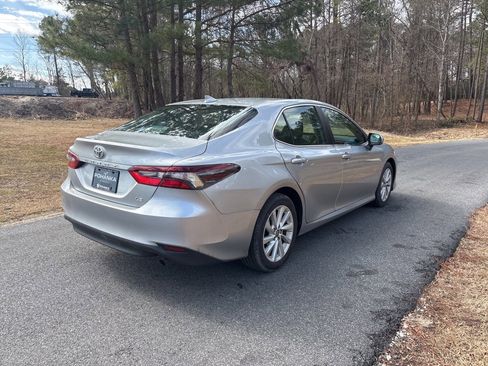 Used 2024 Toyota Camry LE w/ Convenience Package image 13