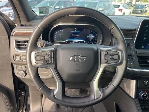 Used 2023 Chevrolet Suburban Z71 w/ Luxury Package image 19