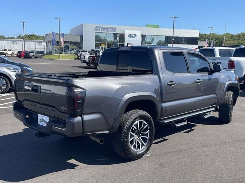 Used 2021 Toyota Tacoma TRD Sport w/ TRD Premium Sport Package RWD image 3