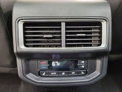 New 2026 Volkswagen Atlas SEL image 32