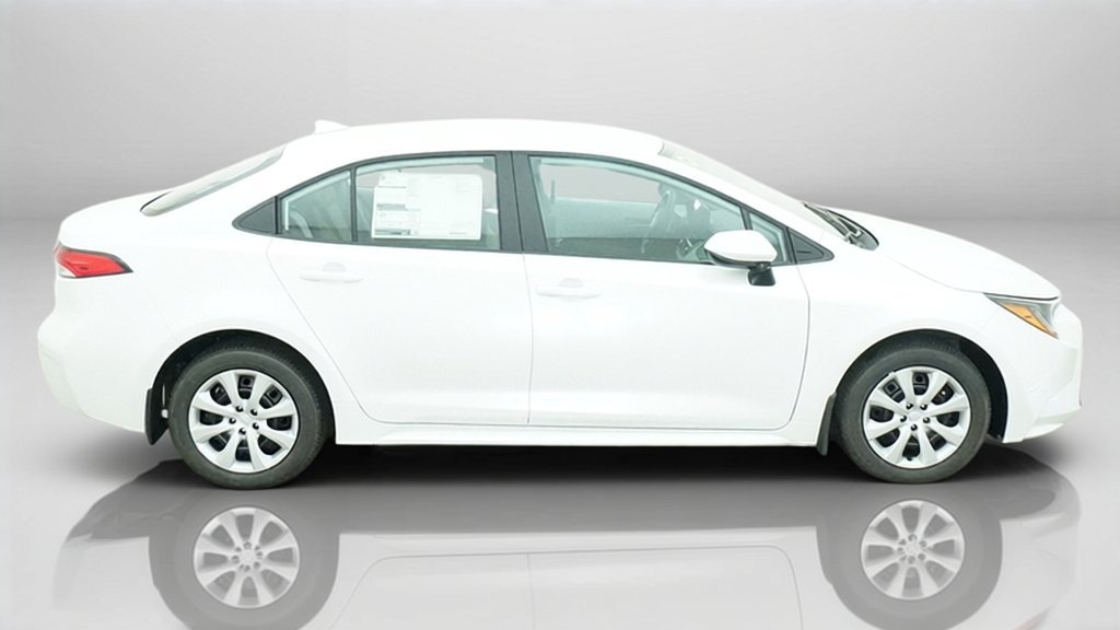 New 2027 Toyota Corolla LE FWD image 7