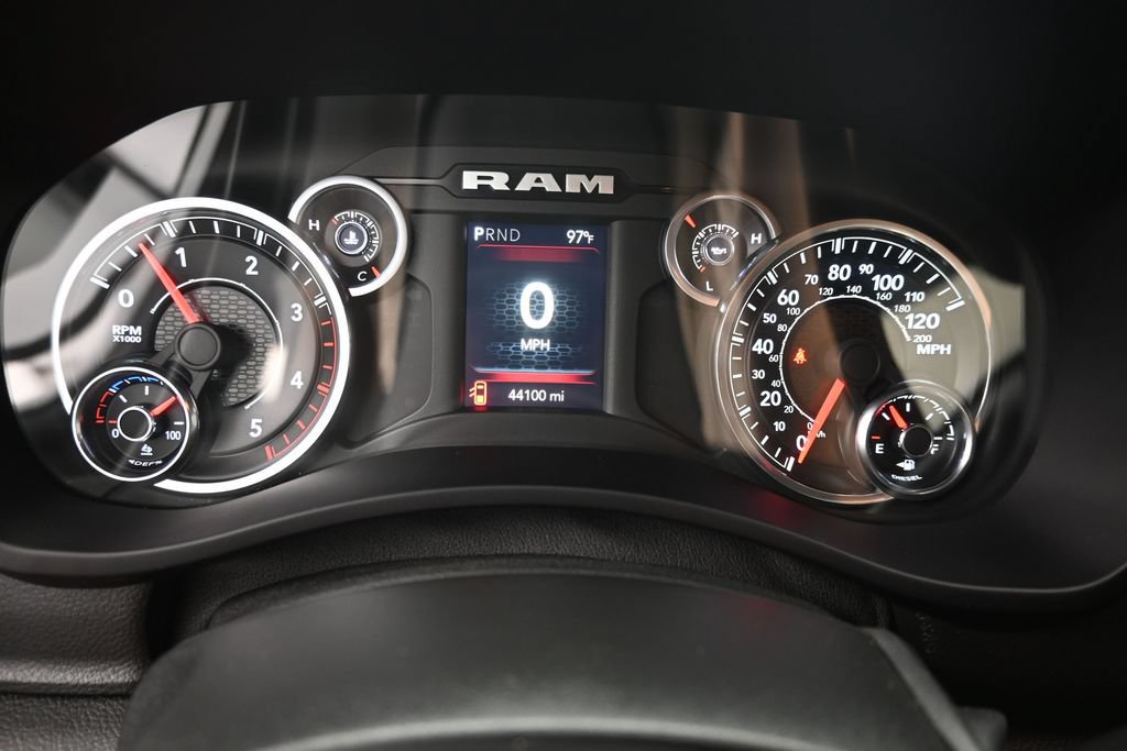 Used 2022 RAM 3500 Tradesman w/ Chrome Appearance Group AWD/4WD image 12