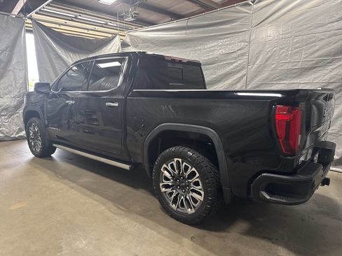 Used 2023 GMC Sierra 1500 Denali Ultimate AWD/4WD image 3