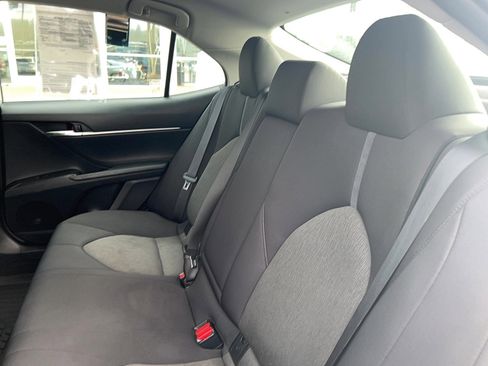 Used 2022 Toyota Camry LE image 20