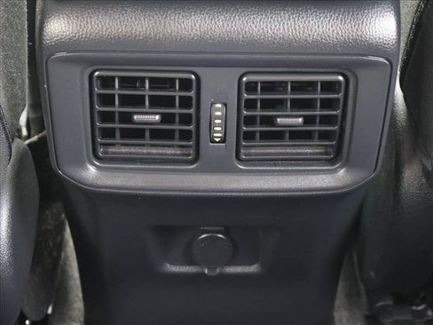 Used 2022 Toyota RAV4 LE AWD/4WD image 19
