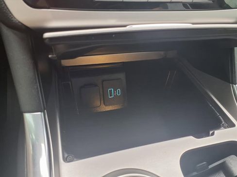 Used 2021 Ford Explorer XLT w/ Equipment Group 202A image 13