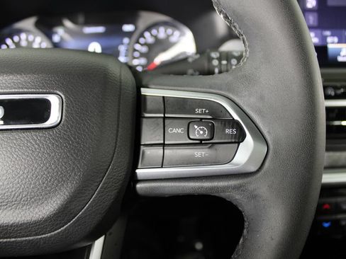 Used 2024 Jeep Compass Latitude w/ Sun and Sound Group AWD/4WD image 26
