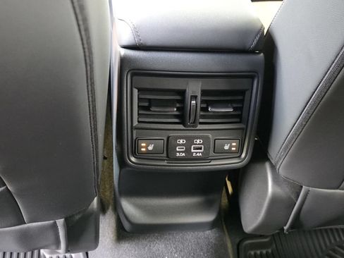 New 2026 Subaru Outback Touring AWD/4WD image 13